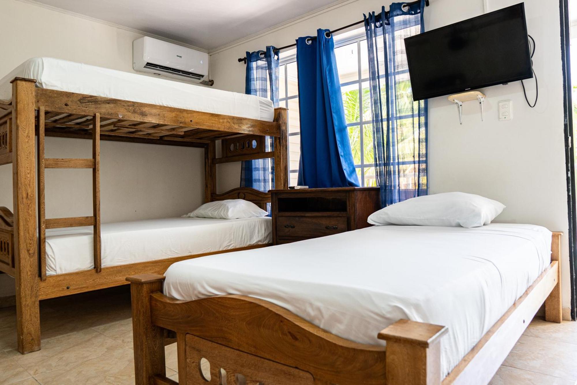 Rocky Cay Guest house *