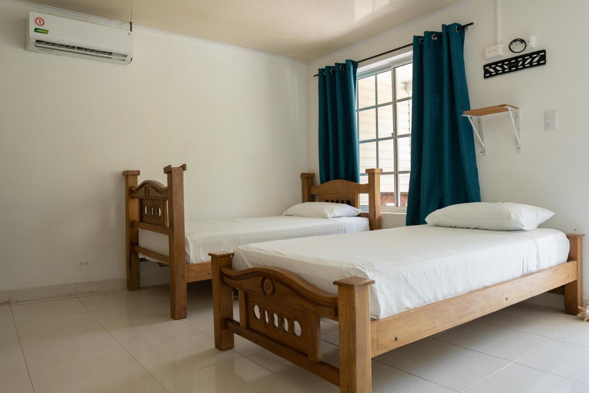 Rocky Cay Guest house *
